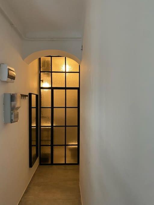 Apartment Charming In The Heart Of Gellert Area. *