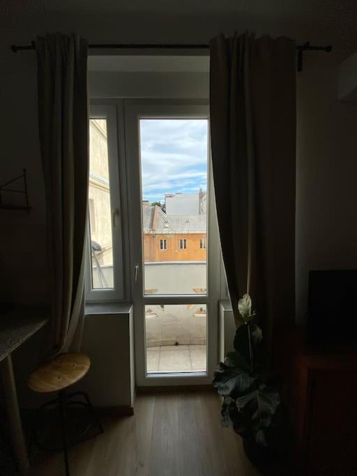 Apartment Charming In The Heart Of Gellert Area.